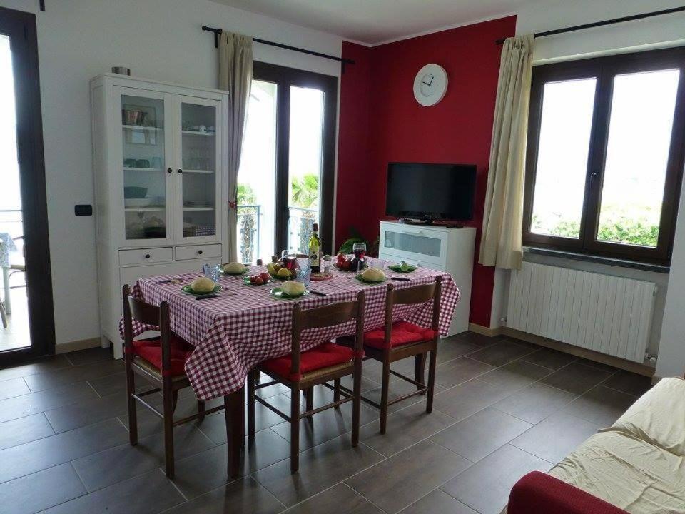Residence Leggeri Apartments Domaso Exteriér fotografie